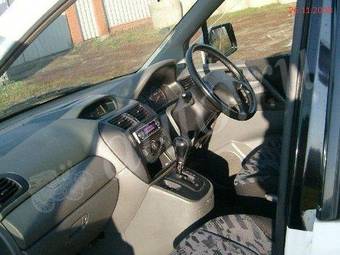 1998 Mitsubishi RVR Photos