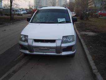1998 Mitsubishi RVR Pictures
