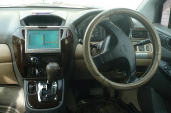 1998 Mitsubishi RVR Photos
