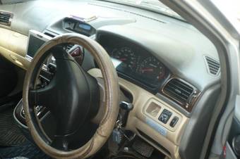 1998 Mitsubishi RVR Pictures