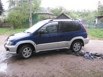 1998 Mitsubishi RVR Pictures