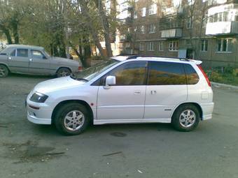 1998 Mitsubishi RVR Pictures