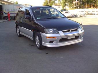 1998 Mitsubishi RVR Pictures