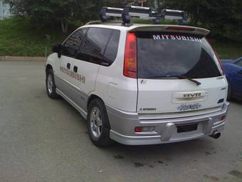 1998 Mitsubishi RVR Photos