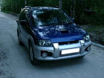 1999 Mitsubishi RVR