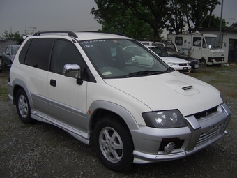1999 Mitsubishi RVR