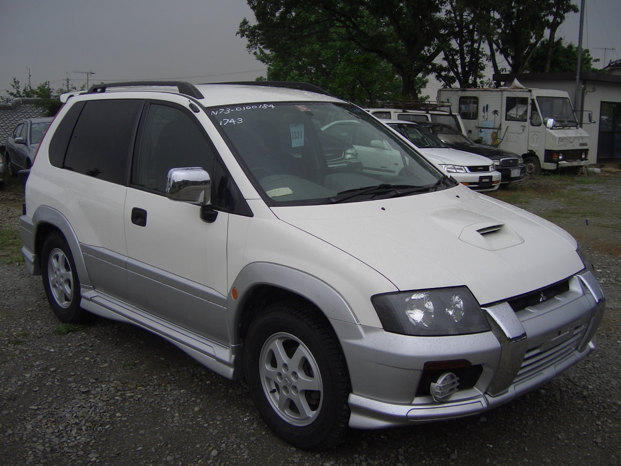 1999 Mitsubishi RVR