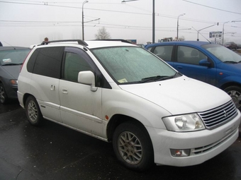 1999 Mitsubishi RVR