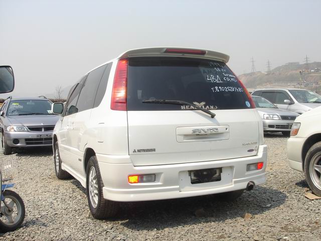 1999 Mitsubishi RVR