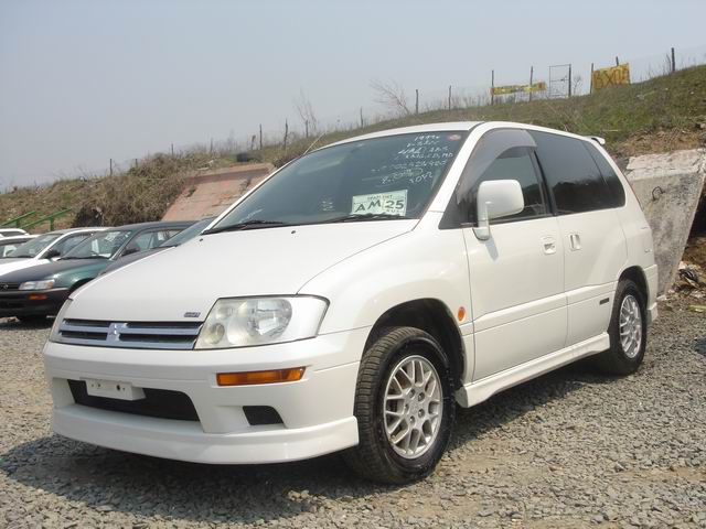 1999 Mitsubishi RVR
