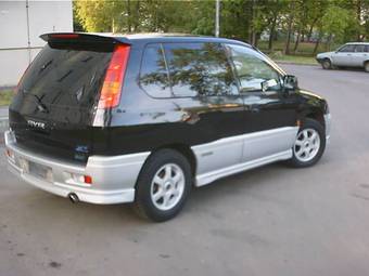 1999 RVR