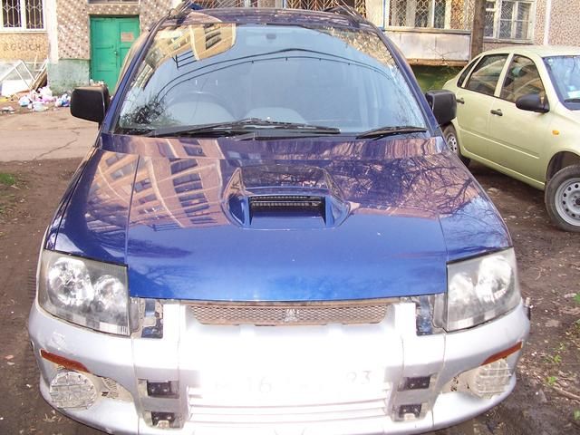 1999 Mitsubishi RVR