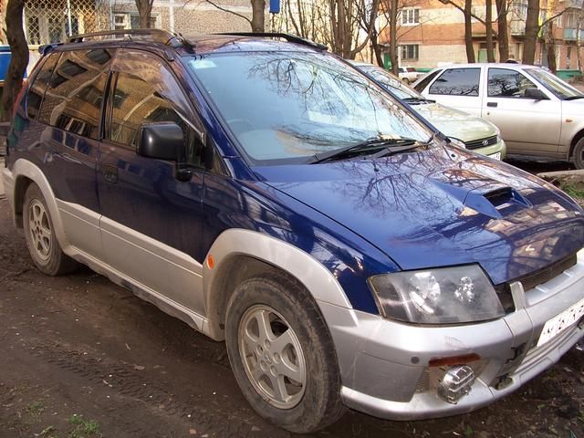 1999 Mitsubishi RVR