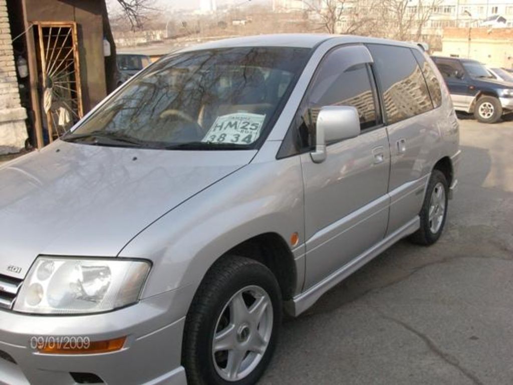 1999 Mitsubishi RVR