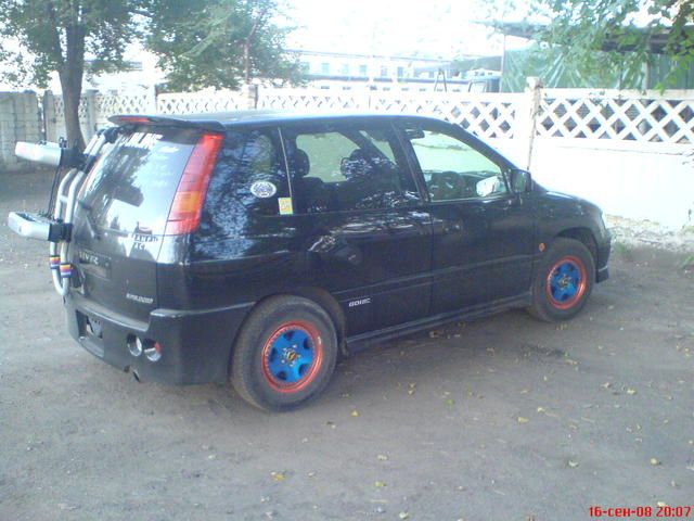 1999 Mitsubishi RVR