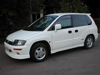 1999 Mitsubishi RVR