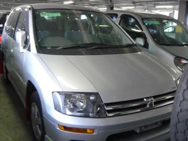 1999 Mitsubishi RVR Pictures