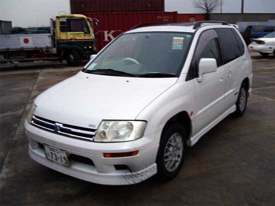 1999 Mitsubishi RVR Pictures