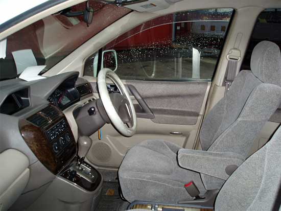 1999 Mitsubishi RVR Photos