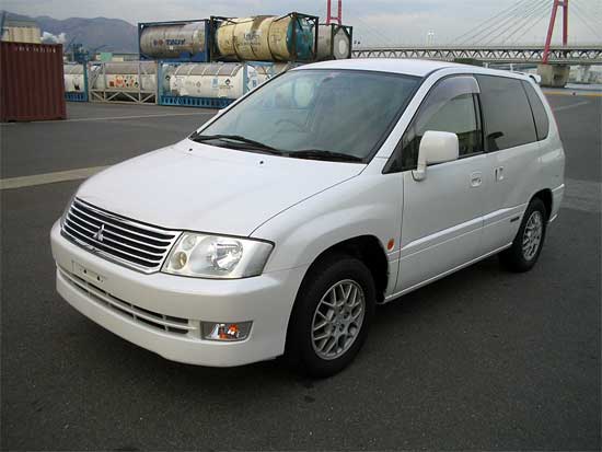 1999 Mitsubishi RVR Images