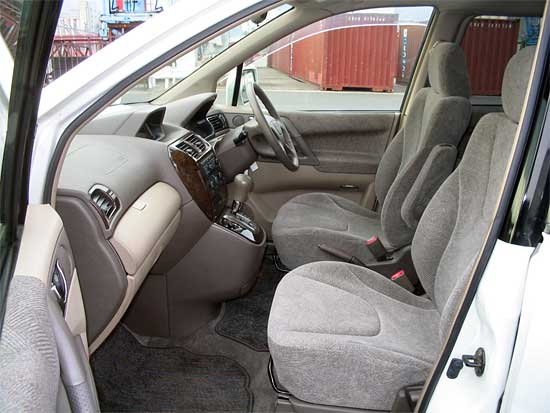 1999 Mitsubishi RVR Pics