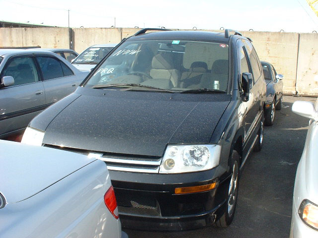 1999 Mitsubishi RVR Pictures