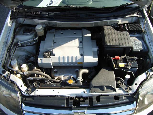 1999 Mitsubishi RVR Images