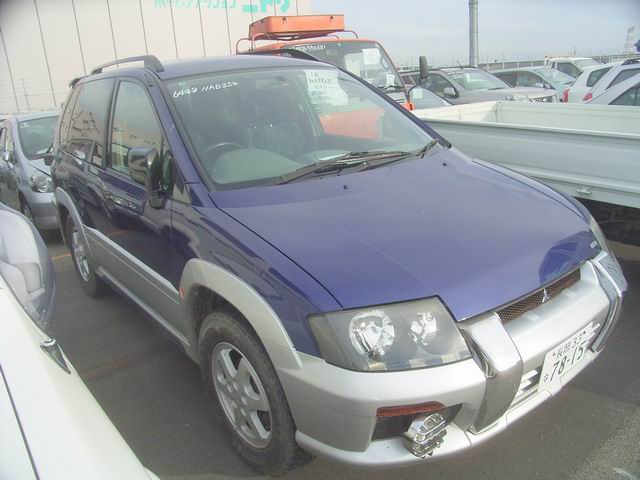 1999 Mitsubishi RVR Photos