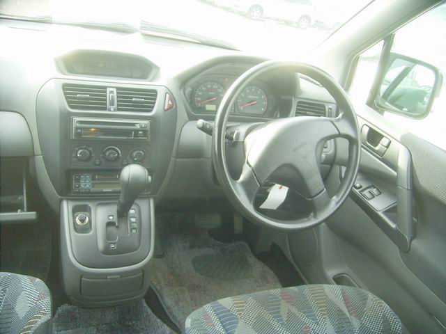 1999 Mitsubishi RVR For Sale