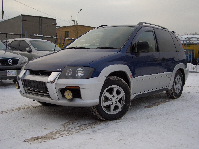1999 Mitsubishi RVR Images