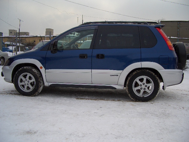 1999 Mitsubishi RVR Pictures