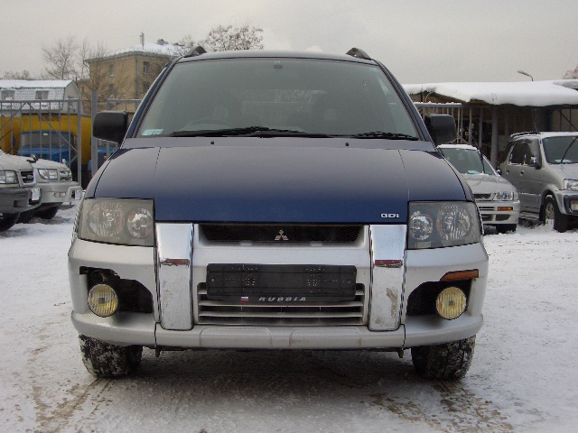 1999 Mitsubishi RVR Pictures