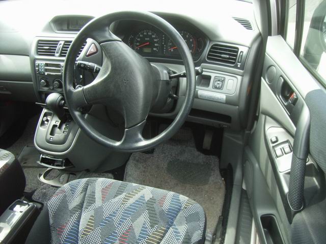 1999 Mitsubishi RVR Images