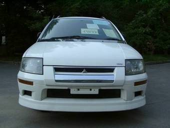 1999 Mitsubishi RVR Pics