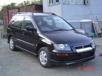 1999 Mitsubishi RVR