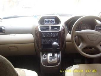 1999 Mitsubishi RVR Pictures
