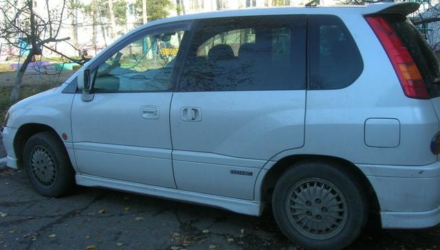 1999 Mitsubishi RVR