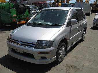 1999 Mitsubishi RVR Photos