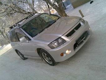 1999 Mitsubishi RVR Pictures