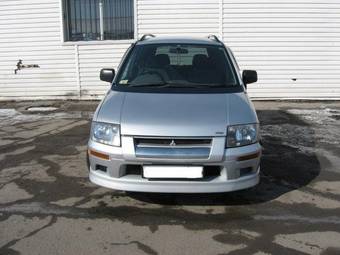 1999 Mitsubishi RVR Pictures