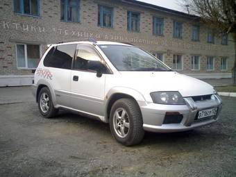 1999 Mitsubishi RVR Pictures