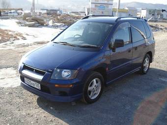 1999 Mitsubishi RVR Photos
