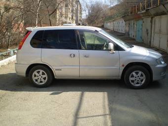 1999 Mitsubishi RVR Photos