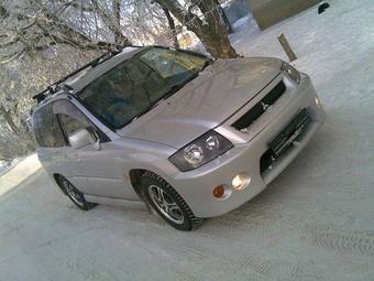 1999 Mitsubishi RVR Pictures