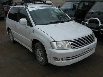 1999 Mitsubishi RVR