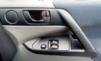 1999 Mitsubishi RVR Photos