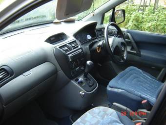 1999 Mitsubishi RVR Photos