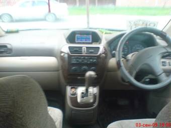 1999 Mitsubishi RVR Photos