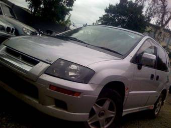 1999 Mitsubishi RVR Pictures