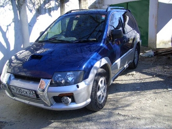 2000 Mitsubishi RVR